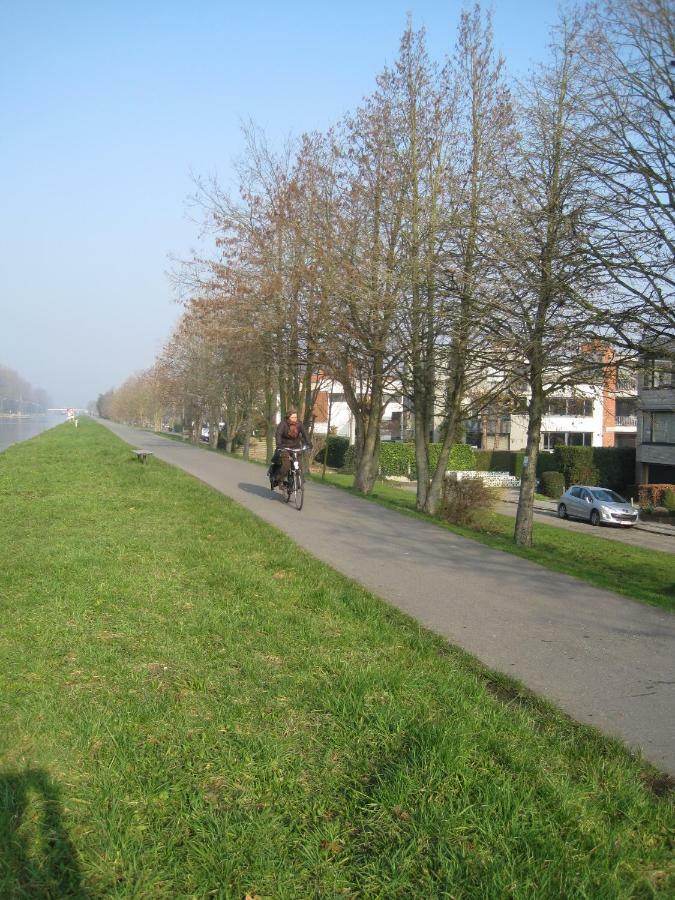 Aan De Vaart Daire Mechelen Dış mekan fotoğraf